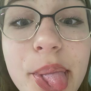 Meet your Posher, Ella